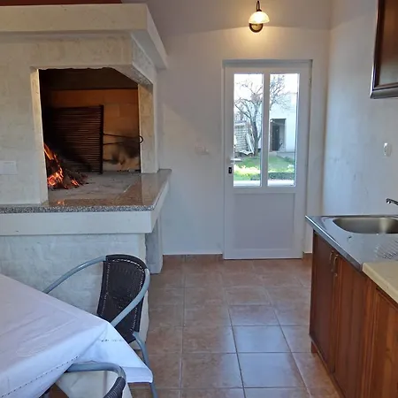 Apartments Amor * تروغير