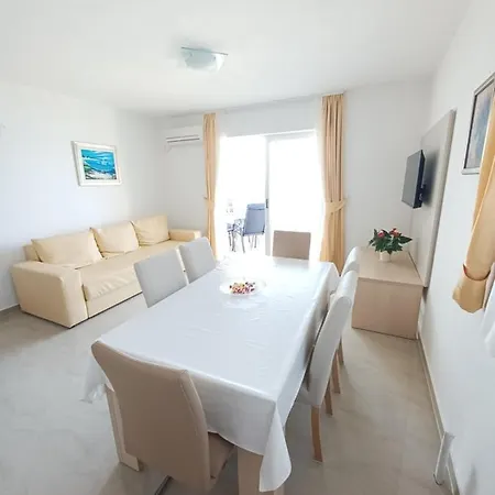 Apartments Amor شقة *