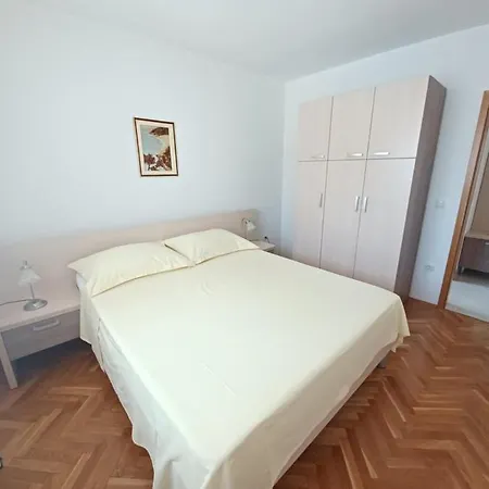 Apartments Amor * تروغير