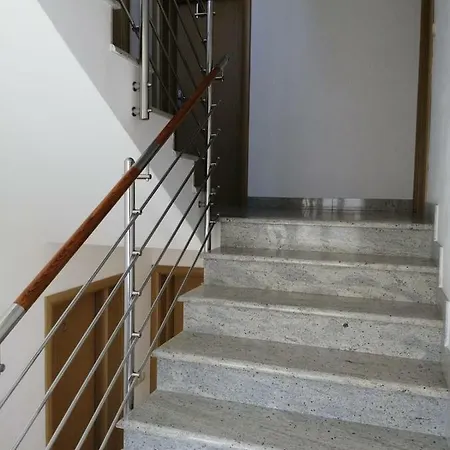 Apartments Amor * تروغير