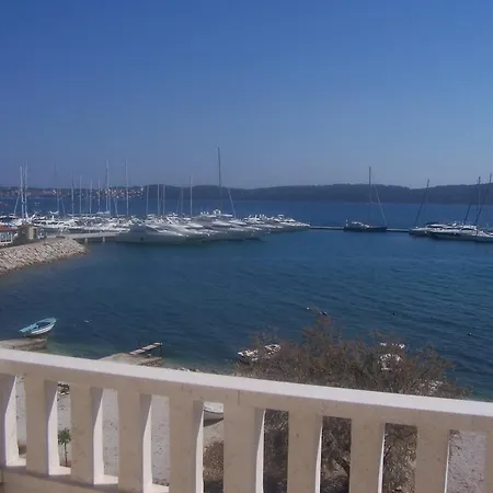 Διαμέρισμα Apartments Amor Τρογκίρ