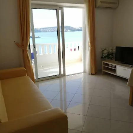 阿莫尔公寓式酒店 *